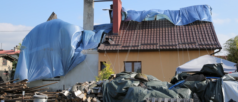 Dziewczynki podpaliły swój dom