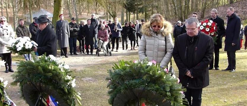 Lekcja cmentarza na wzgórzu Golm