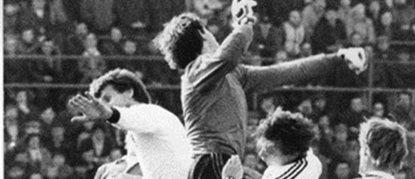 Piłka nożna. Obrączki w zastaw