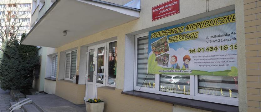 Przedszkole Literackie pod ścianą