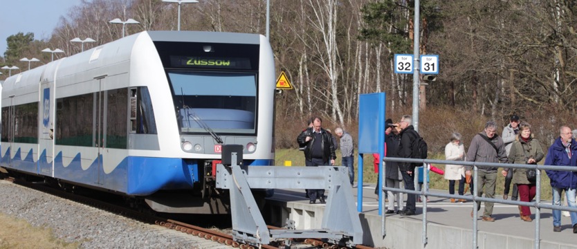Pat na Uznamie. Kolej zablokowała autobusy