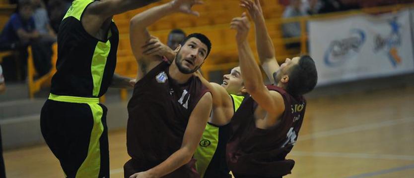 Koszykówka. Wilki przegrały w finale