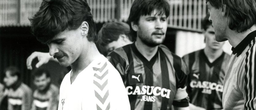 Piłka nożna. Ruch podejmuje Pogoń - historie odległe i niezwykłe