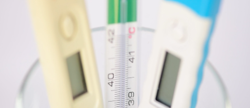 Zbyt często sięgamy po środki przeciwgorączkowe