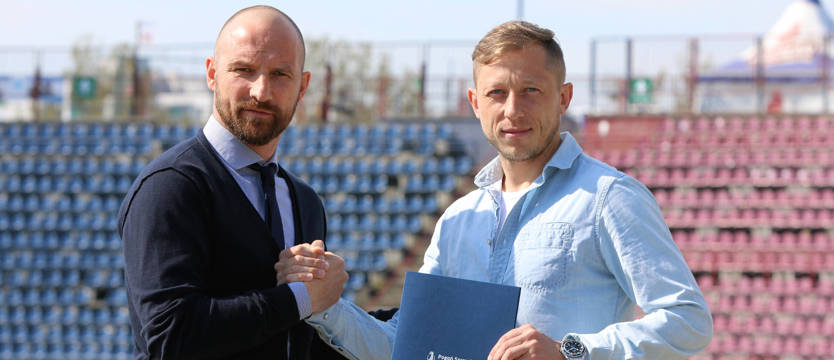 Piłka nożna. Murawski na dłużej w Pogoni