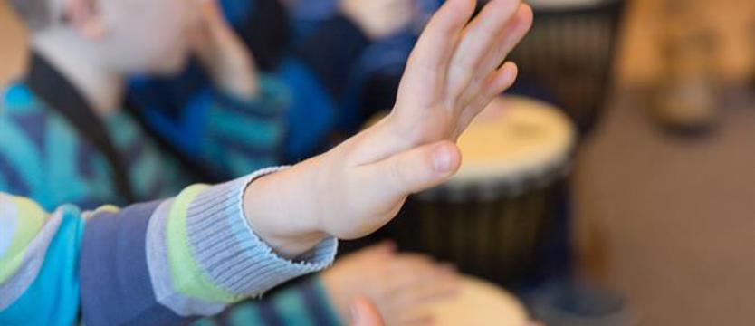 Fotografia, ceramika czy bębny?