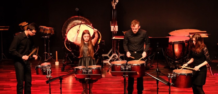 Perkusiści na scenie