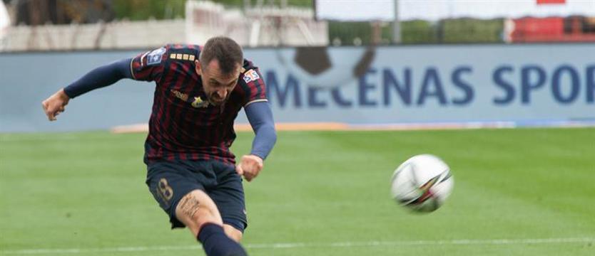 Piłka nożna. Michał Kucharczyk w klubie naznaczonym lotniczą katastrofą