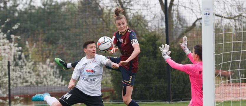 Piłka nożna. Ciężki mecz i wygrana żeńskiej Pogoni