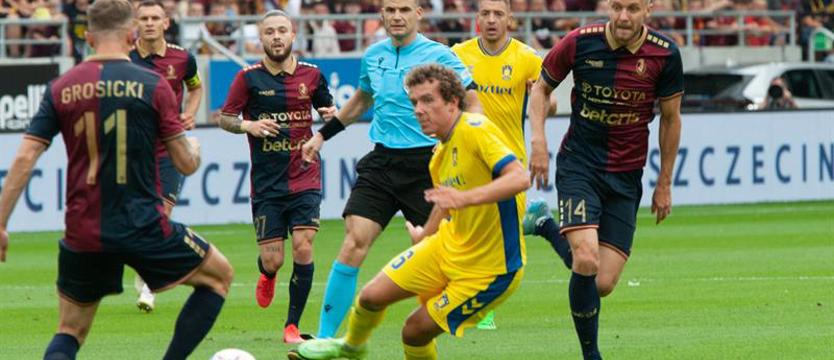 Piłka nożna. W LKE Pogoń zagra z Irlandczykami lub Albańczykami