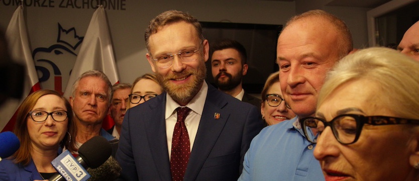 Optymizm w PiS po ogłoszeniu wstępnych wyników