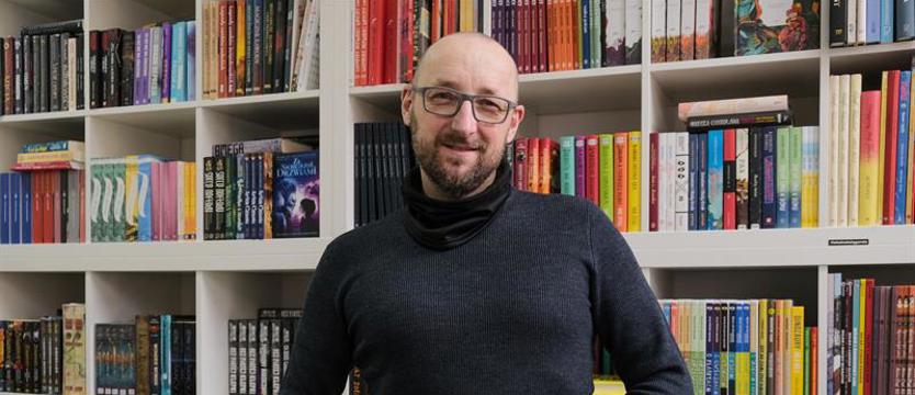 Marek Stelar: Znajomi proszą o umieszczenie ich w powieści