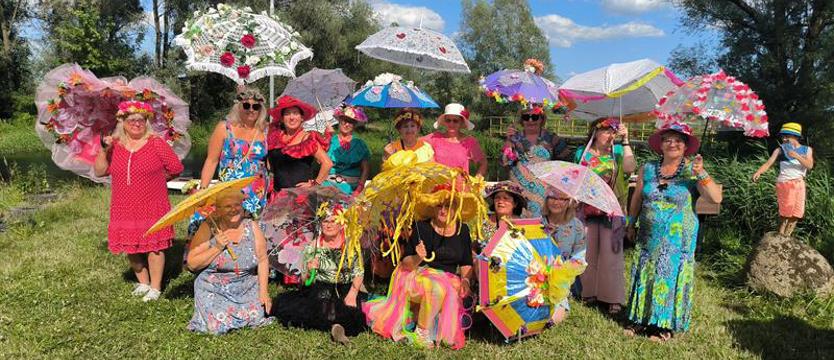 Otworzyli parasole na przywitanie pełni lata. Na terenie Stanicy Wodnej w Policach