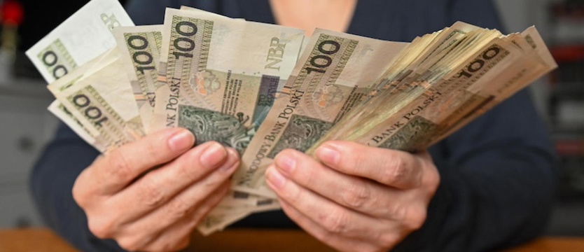 Projekt: od stycznia płaca minimalna 4666 zł brutto, minimalna stawka godzinowa 30,50 zł brutto