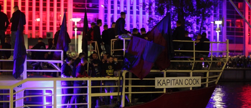 Piłka nożna. Pogoń świętuje nocą