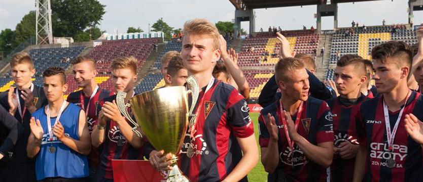 Piłka nożna. Pogoń trzyma poziom na każdym szczeblu