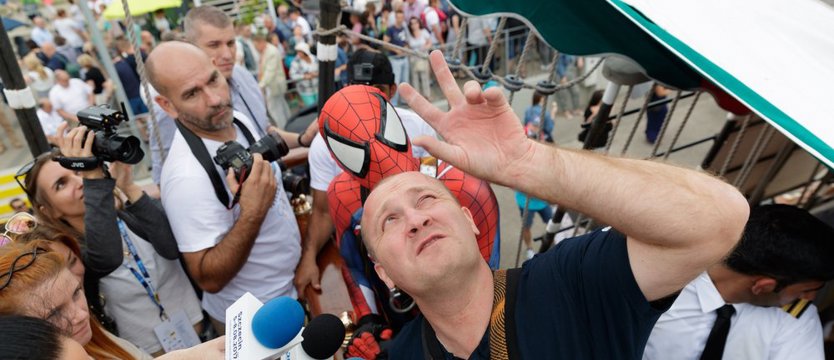 Prezydent zdobył maszt