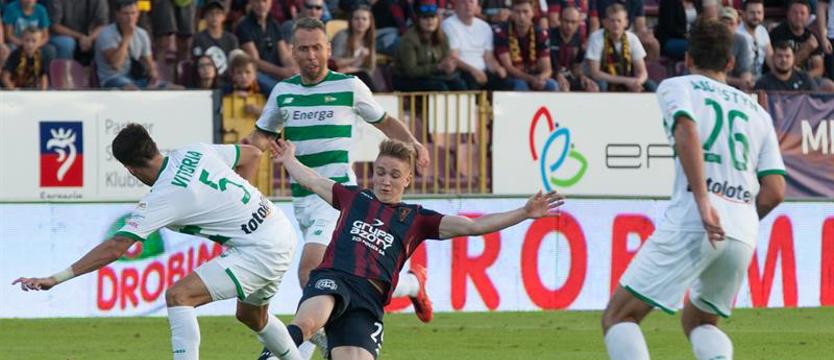 Piłka nożna. Deficyt napastników