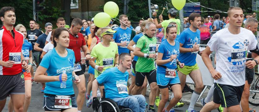 Lekkoatletyka. Ennaoui starterką