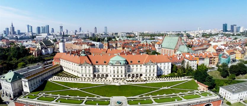 Zamkowe ogrody wypięknieją