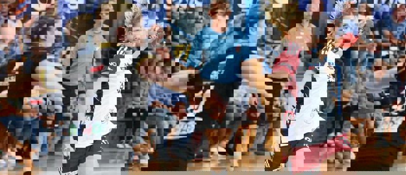 Piłka ręczna. 5 goli po przerwie i porażka