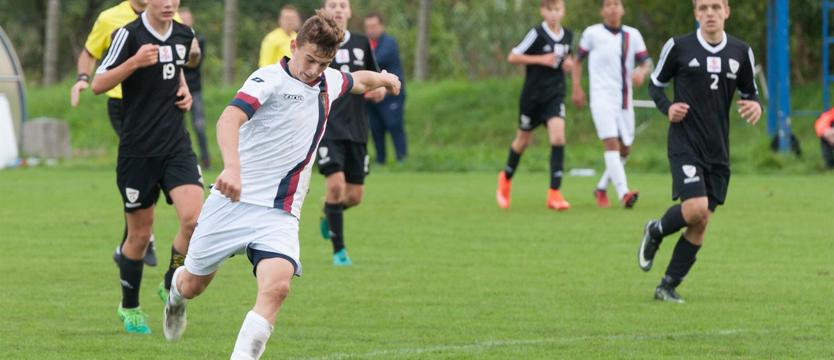 Piłka nożna. Wygrana i remis w lidze trampkarzy