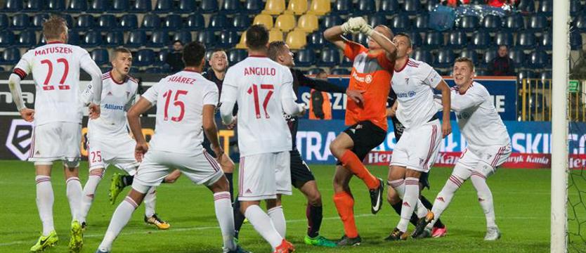 Piłka nożna. Opłaca się grać wychowankami