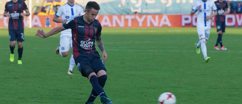 Piłka nożna. W każdym meczu inny kapitan