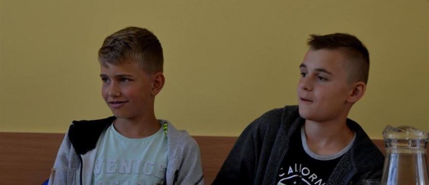 Potrzebne lampy i dobra droga