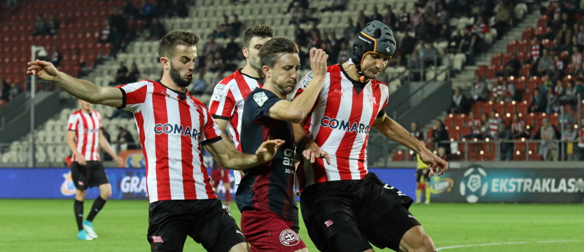 Piłka nożna. Klęska w Krakowie, Pogoń na miejscu spadkowym