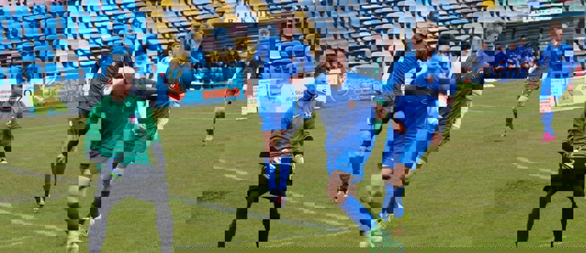 Piłka nożna. Z Wielkopolanami na remis