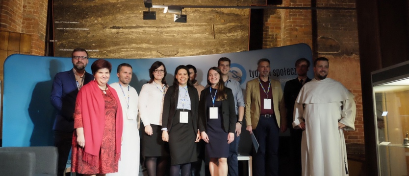 Anioły Solidarności. Zwycięża kolor zielony