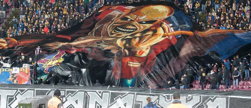 Piłka nożna. Może być rekordowo niska frekwencja