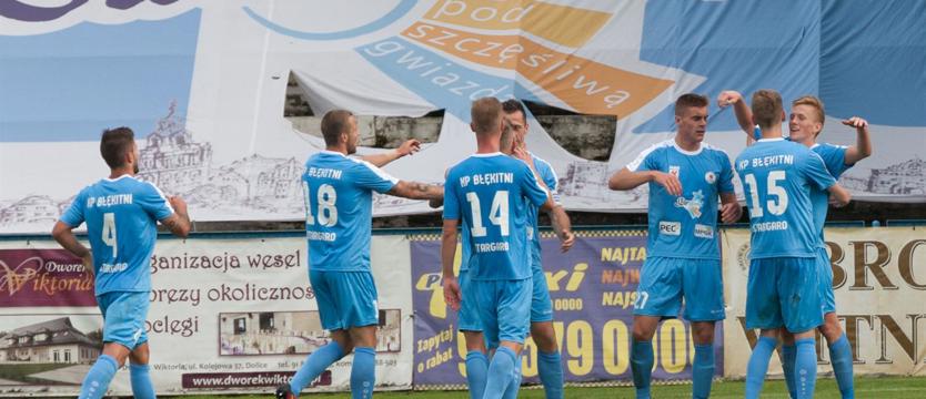 Piłka nożna. Zwycięstwo Błękitnych na pożegnanie