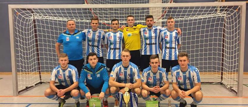 Piłka nożna. Świt w czołówce turnieju w Niemczech