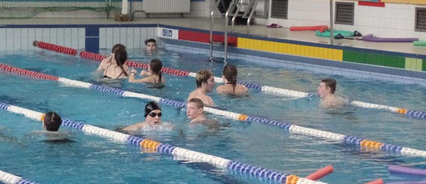 Ferie na basenie i boisku