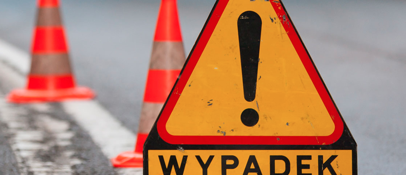 Kolizja i korek na A6