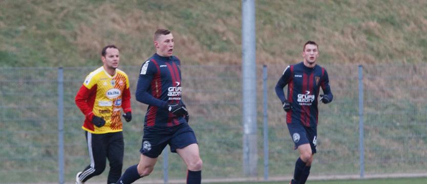 Piłka nożna. Oferta z Groznego za Piotrowskiego