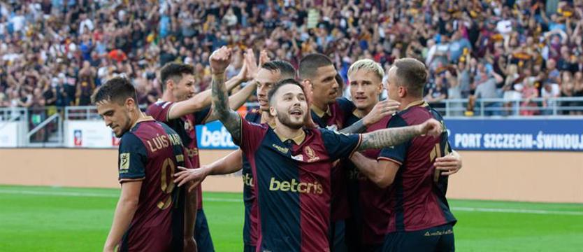 Piłka nożna. W 1/16 Pucharu Polski Pogoń z Rekordem