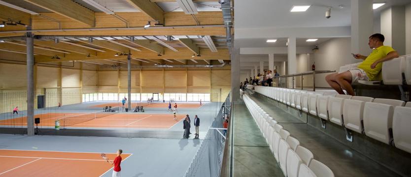 Tenis. Przetarg z jedną ofertą