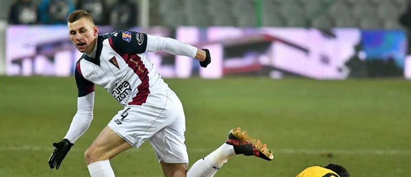 Piłka nożna. Piotrowski piłkarzem lutego