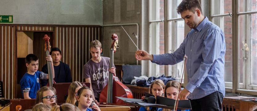 Urodziny szkoły muzycznej. A tu moja podstawówka