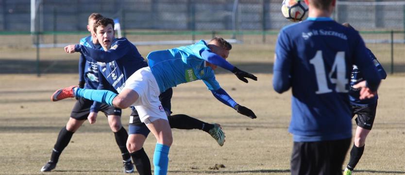 Piłka nożna. Świt wygrał i jest liderem
