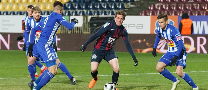 Piłka nożna. Pogoń od trzech lat szuka napastnika