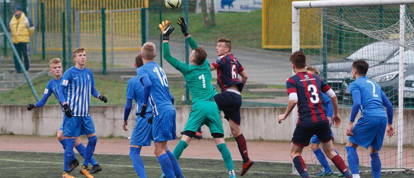 Piłka nożna. Runjaic obserwował juniorów Pogoni i Lecha