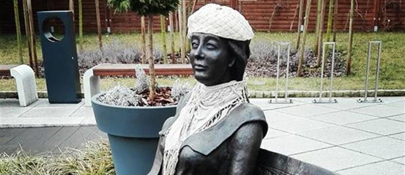 KONKURS. Nowe szaty hrabiny