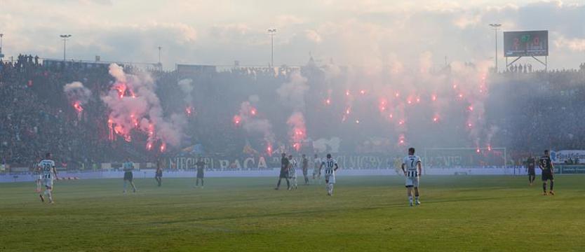 Piłka nożna. Pogoń Szczecin zapłaci karę