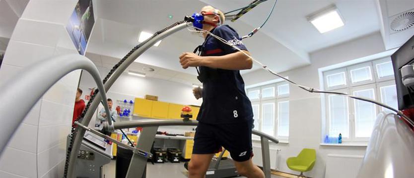 Piłka nożna. Pogoń na badaniach