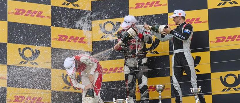 Wyścigi samochodowe. Pierwsza kraksa zaliczona...