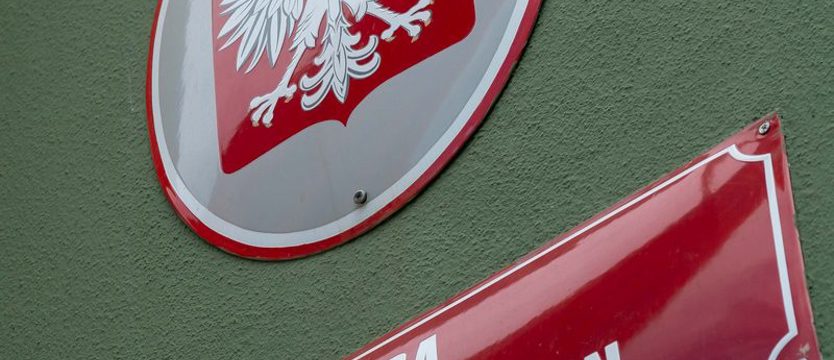 Wstrzymają się od głosu nad pomnikiem Bartoszewskiego?